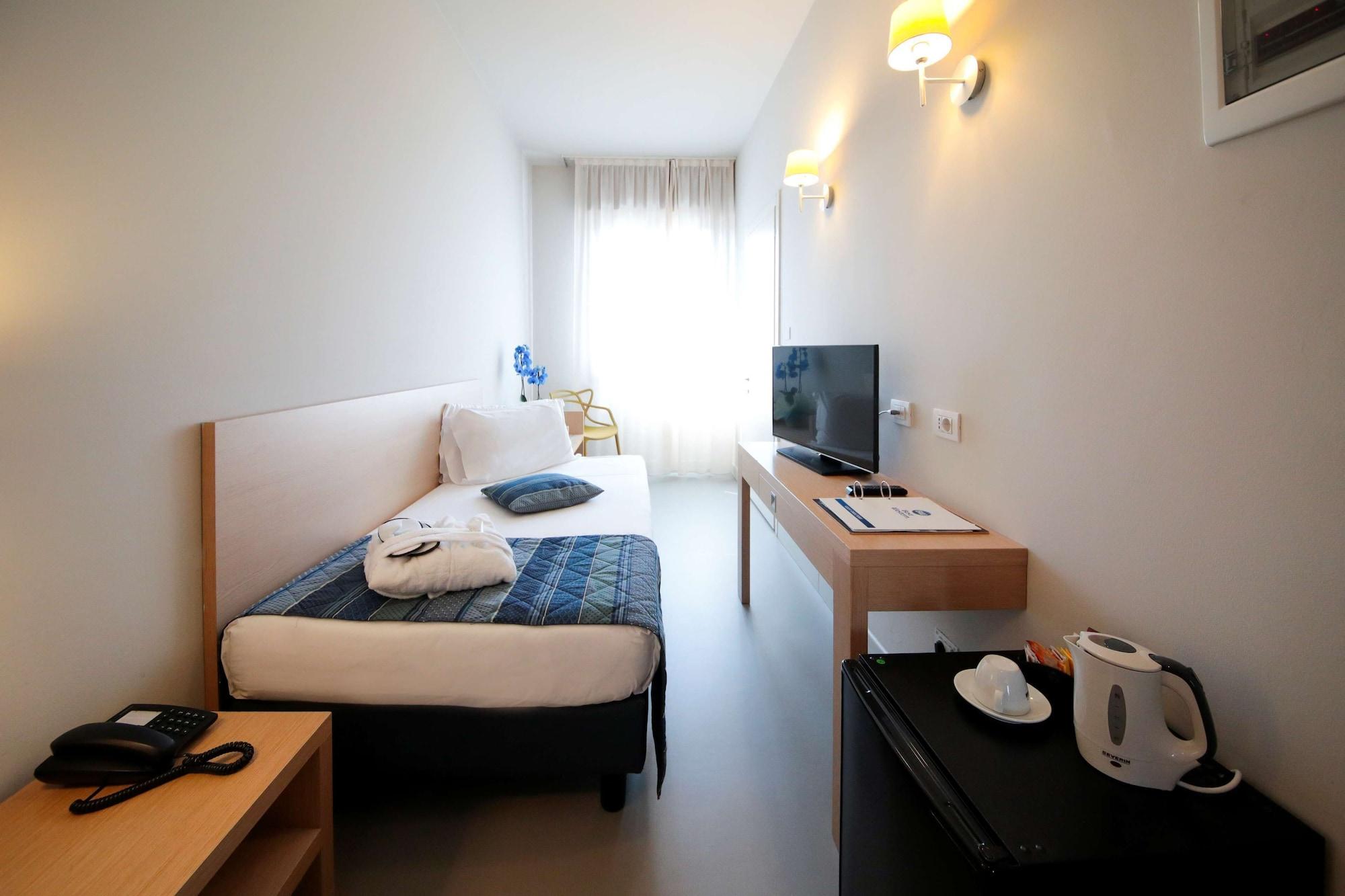 Best Western Hotel Cristallo Mantova Virgilio Bagian luar foto
