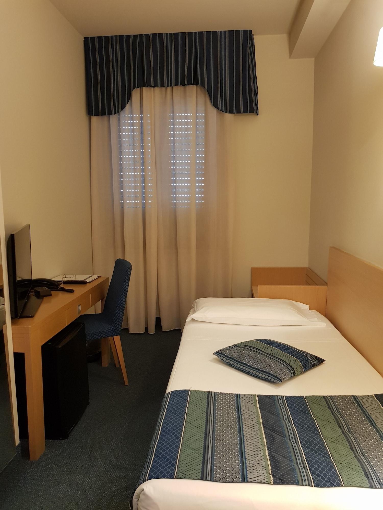 Best Western Hotel Cristallo Mantova Virgilio Bagian luar foto