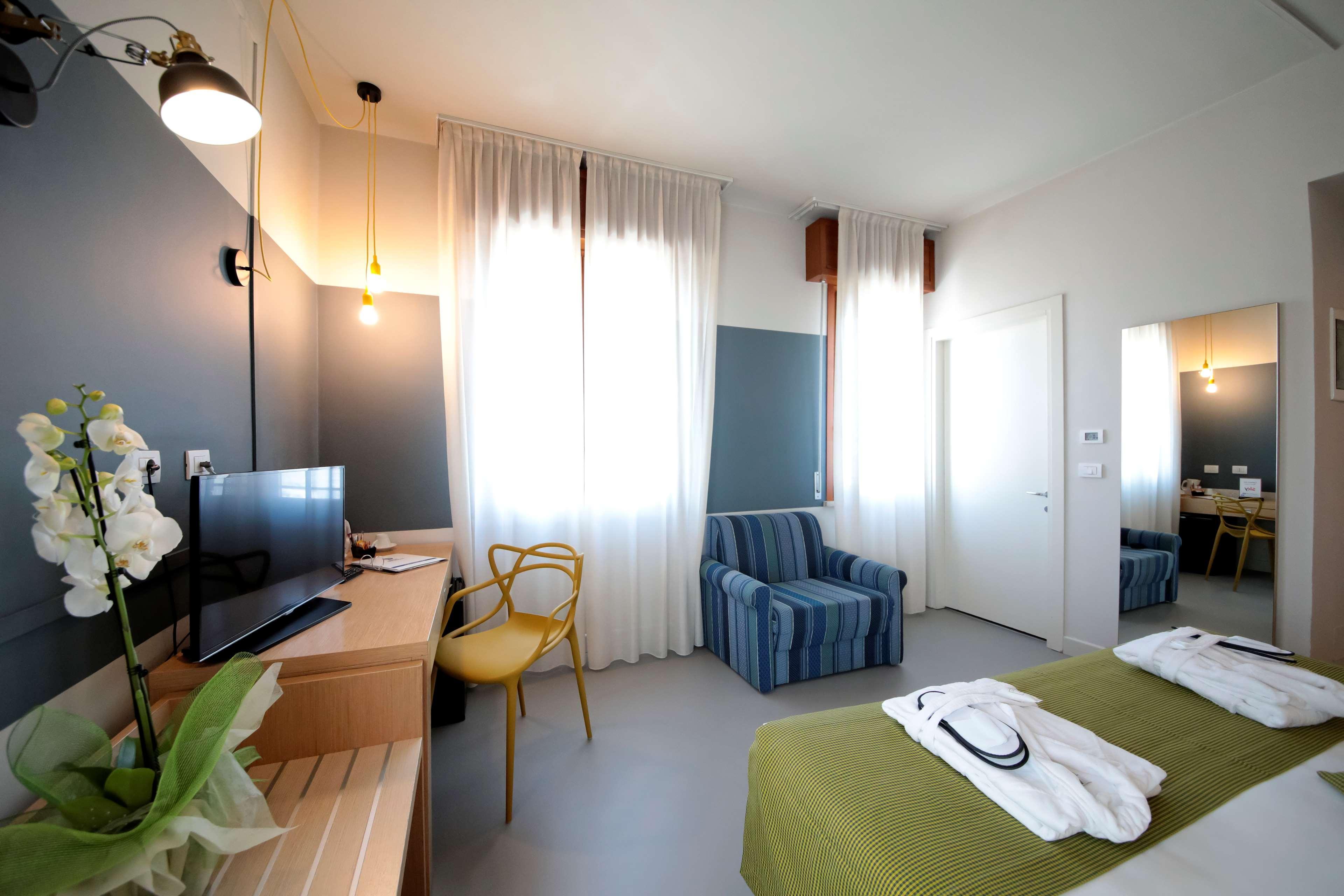 Best Western Hotel Cristallo Mantova Virgilio Bagian luar foto