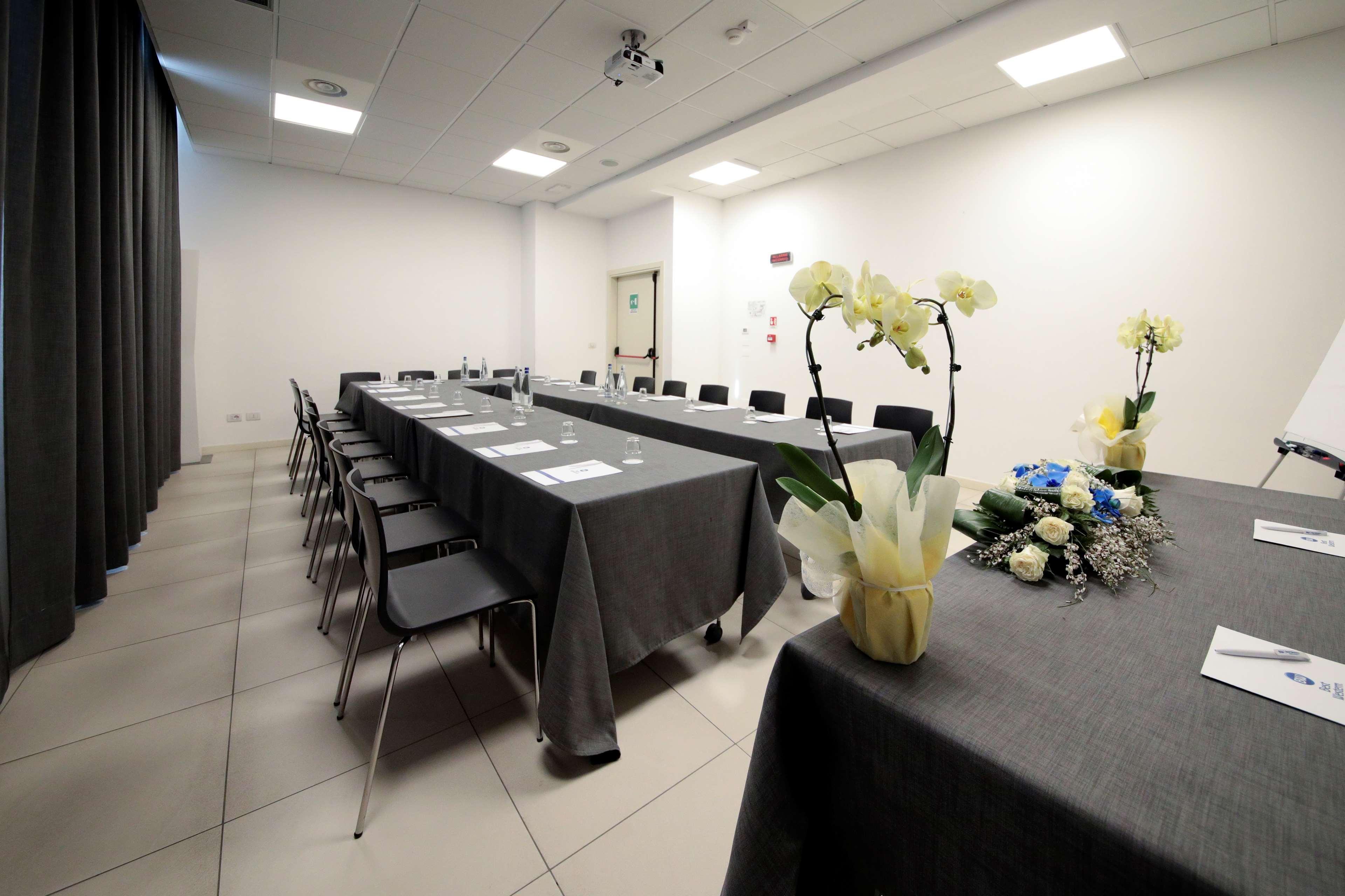 Best Western Hotel Cristallo Mantova Virgilio Bagian luar foto